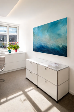 Rasso Hecker Gemälde im Büro gemietet